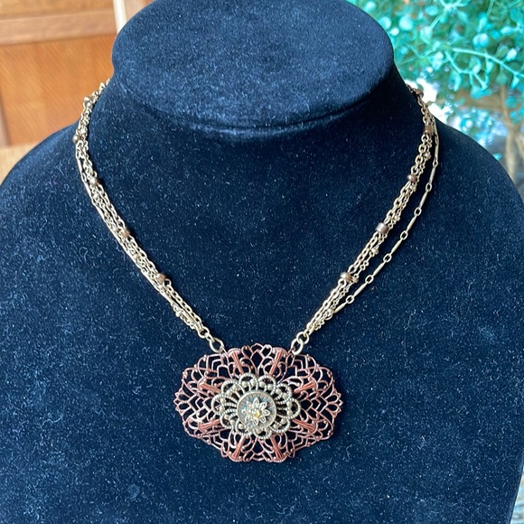 Chico’s brass and copper tone filigree necklace pendant collar multichain - Picture 2 of 9